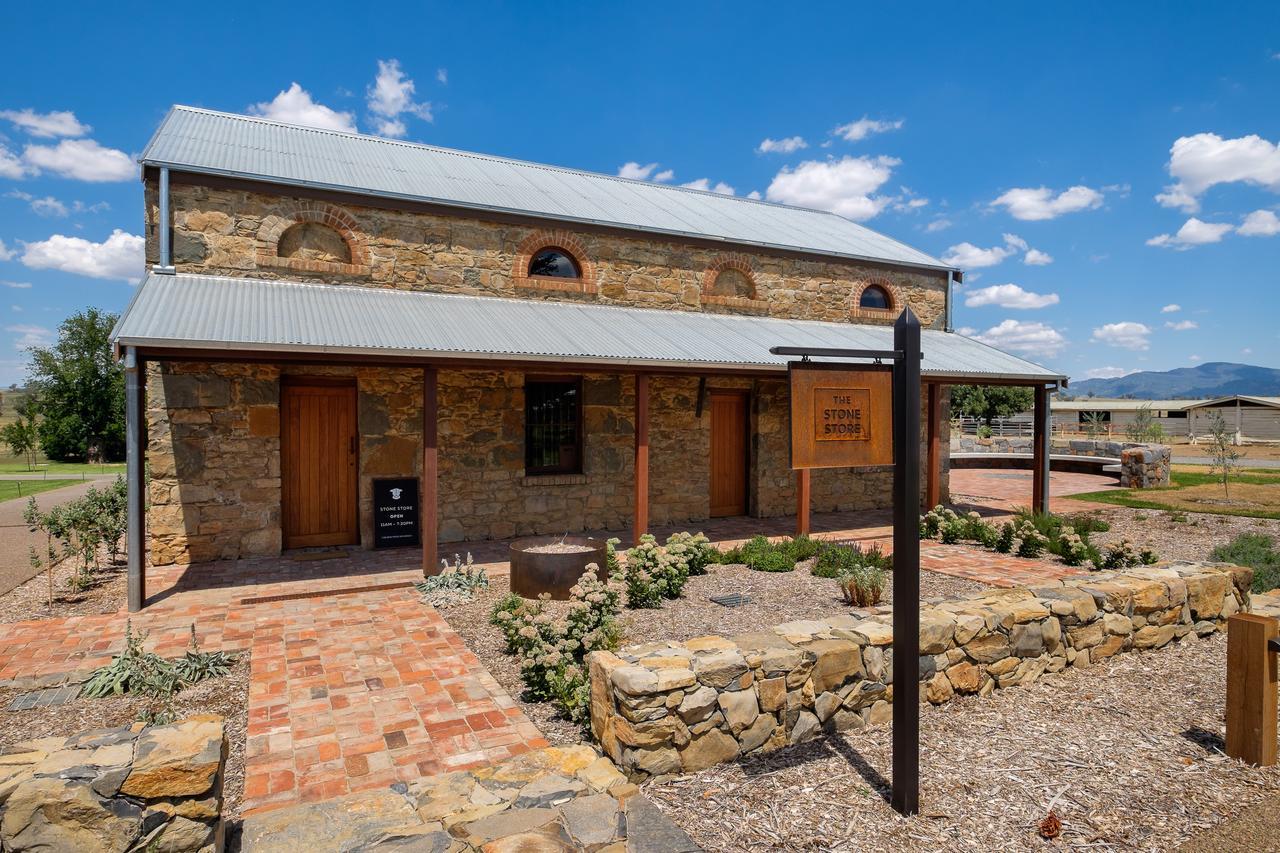 Goonoo Goonoo Station Hotel Tamworth Bagian luar foto The former police lockup at the former police station at the town of Oamaru