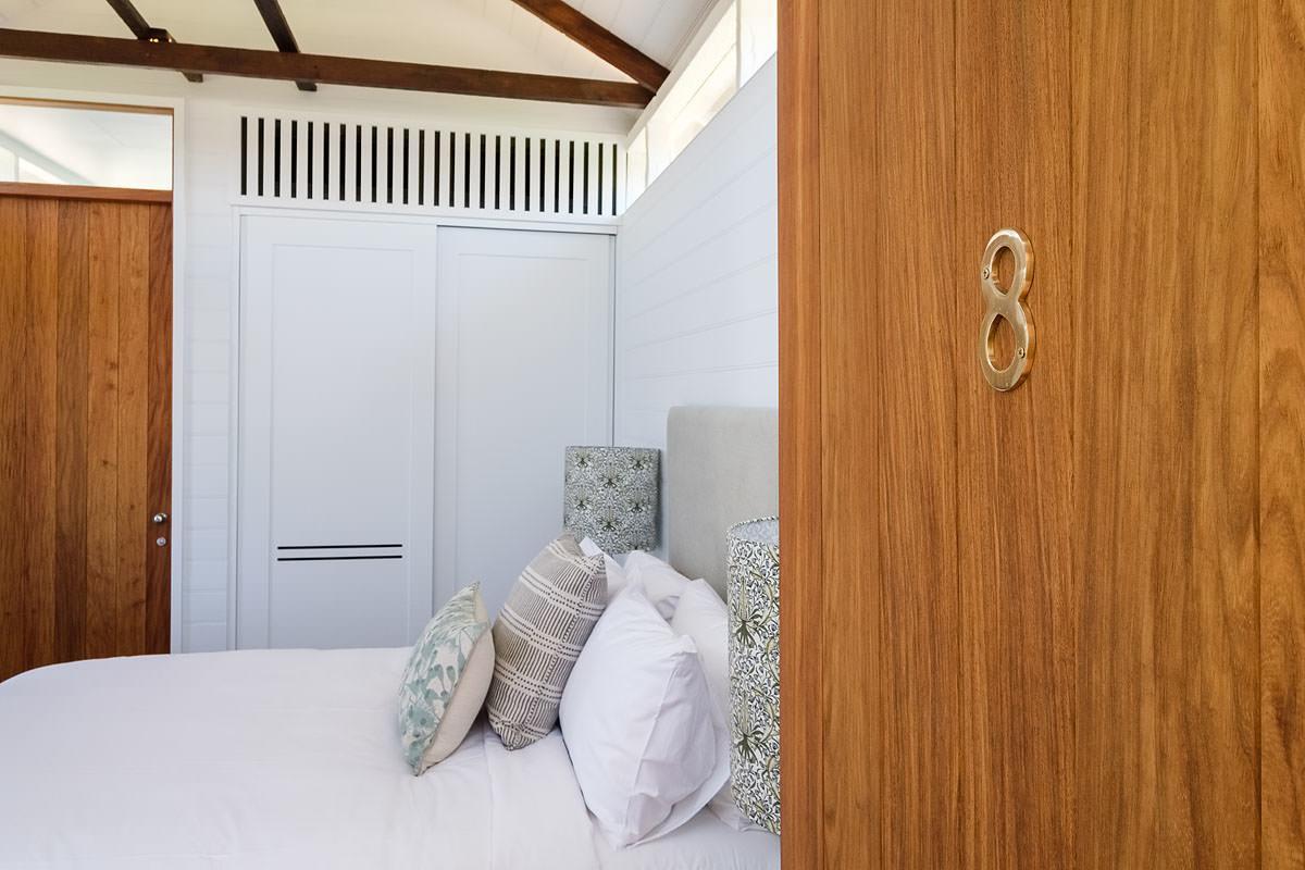 Goonoo Goonoo Station Hotel Tamworth Bagian luar foto A room at the hotel